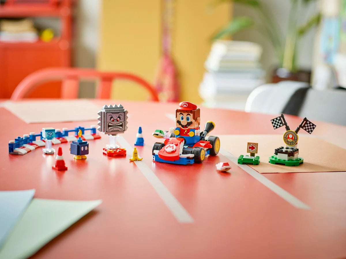 Mario Kart™ – LEGO® Mario™ interactivo y Kart estándar