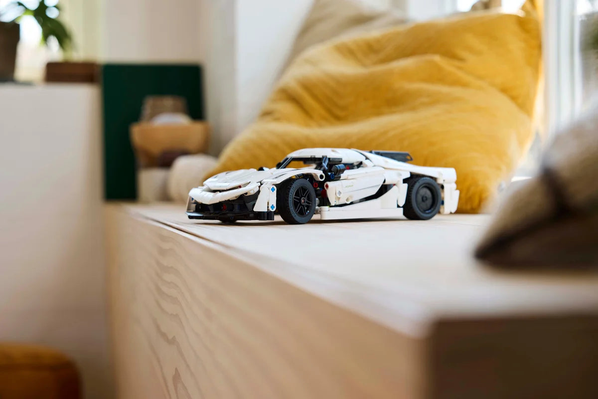 Hipercoche Koenigsegg Jesko Absolut Blanco