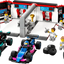 Garaje de F1® con Coches Mercedes-AMG y Alpine